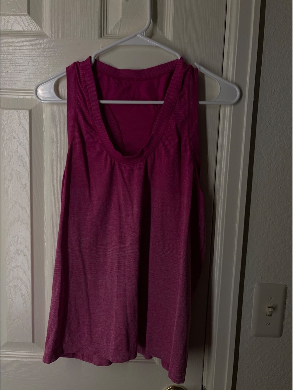 Women's Athleta Sleeveless Racerback Tank Top in Pink